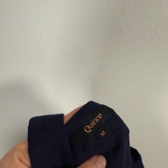 Quince 100% European Linen Fitted Tank deep navy size medium - Picture 5 of 9